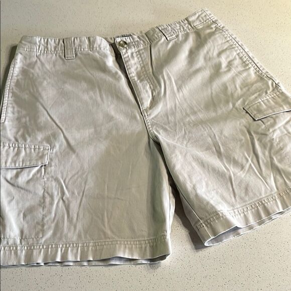 Adidas Tan Khaki Vintage Cargo Stretch Shorts with Textured Fabric Size 34/8.5 - Picture 1 of 8